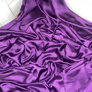 1 Meter cadbury lila seidig weicher Charmeuse Satin Stoff in 150 cm Breite
