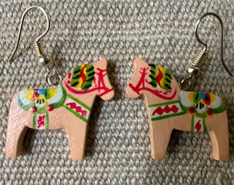 Pendientes de caballo de Dala - albaricoque claro