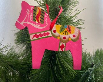 Dalahorse Ornament - Pink