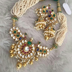 Kundan Choker Necklace , Indian Bridal Jewelry Set , Handmade Kundan Jewellery , Jumkhi Earrings , Festive Jewelry . Heritage Jewellery Sets