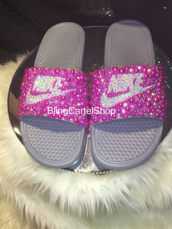 nike slides in bulk