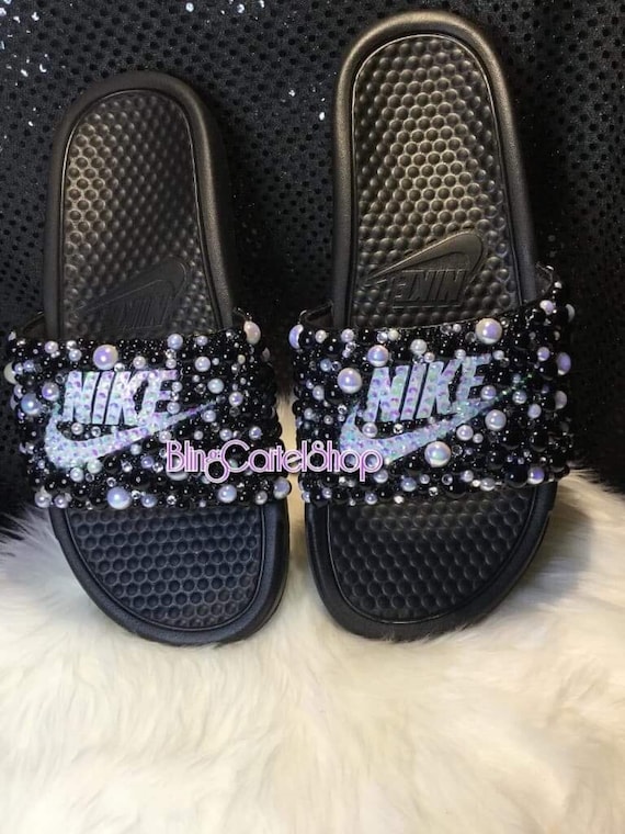nike slides in bulk