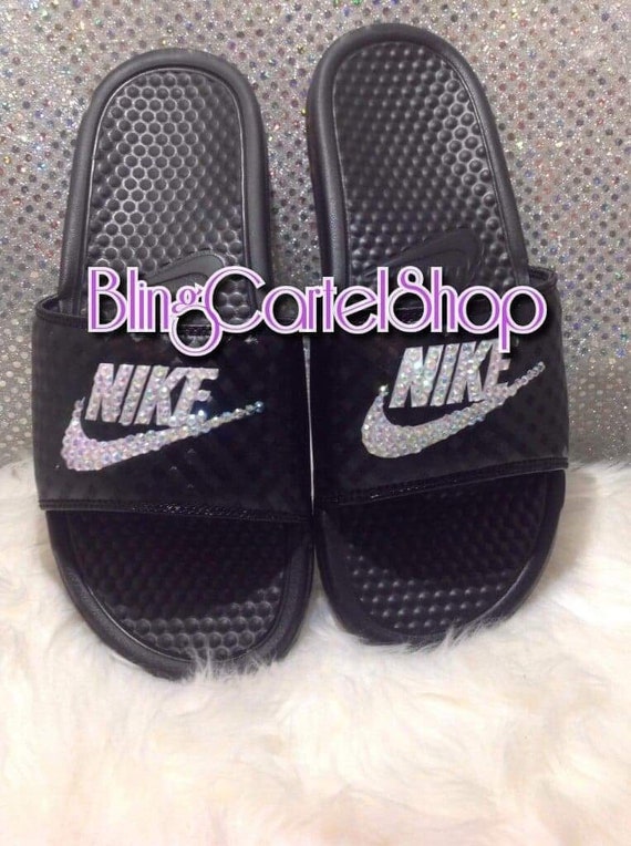nike slides in bulk