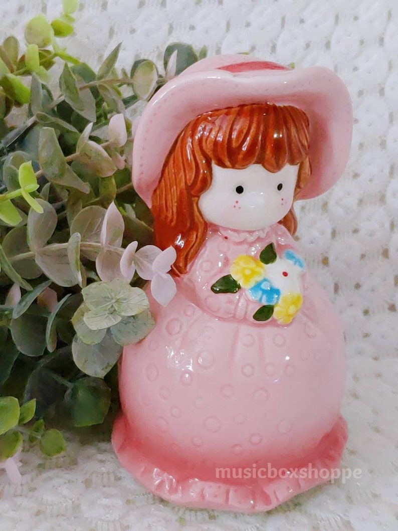 Vintage Ceramic Petite Fille aux Fleurs Musicbox My Instagram has the music tune