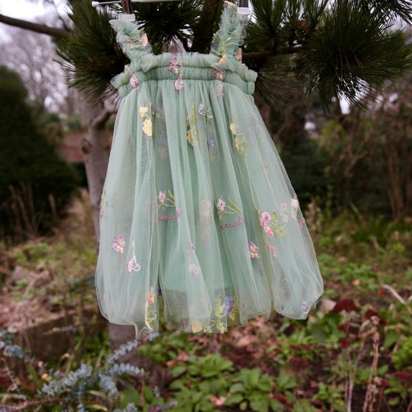 Girls dress. Sage Green dress, girls embroidered dress, party dress, photo shoot dress, flower girl dress, party dress, birthday dress.
