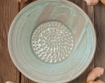 Vintage contemporarypottery.com garlic/ginger grater dish.