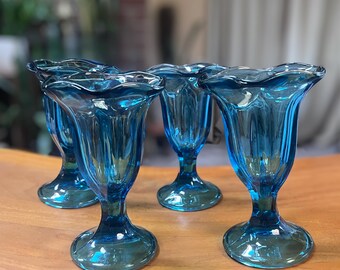 Set of 4 Vintage Blue Tulip Sundae Glasses, Anchor Hocking Fountainware Parfait Cups