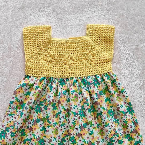 robe d été fille crochet et tissus  4 ans  jaune et multi couleur