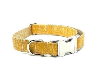 Collier floral doré pour chien, Collier printemps, Collier estival pour chien, Collier floral jaune moutarde, Collier bohème, Quincaillerie en laiton, Collier pour animal de compagnie