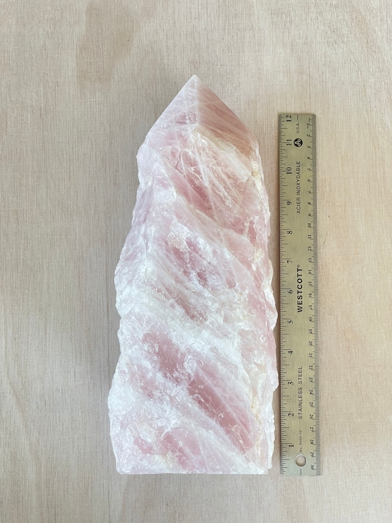XXL Rose Quartz Point Statement Piece XXL Rose Quartz Point Statement Piece