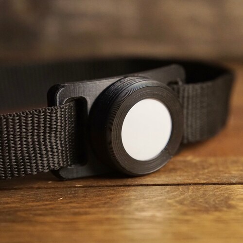 Pet Collars & Leashes Pet ID Tags Pet Supplies STANDARD FINISH AirTag