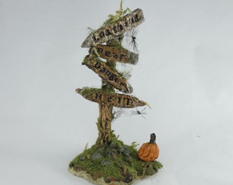 Miniatuur Sign Post - HALLOWEEN (verschillende richtingen zoals "spooky" "hel" spookachtige heuvel") 5 "-6" hoge handgemaakte -personalisatie beschikbaar