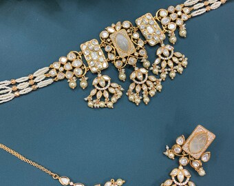 Gargantilla Tyaani kundan con tikka