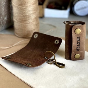 Personalisierte Minimalist Leder Schlüssel Organizer: Kompakte Crazy Horse Portemonnaie Hülle, individuelles Geschenk für Männer