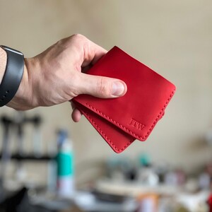 Cartera de cuero roja personalizada, regalo para el Día del Padre, billetera plegable con bolsillo frontal para hombre, billetera de cuero personalizada para hombre, billetera plegable grabada para hombre.