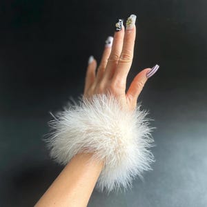 Elegant Beige Marabou Feather Wrist Band, Real Feather Bracelet, Fluffy Feather Fur Gloves, Gifts for Mum Girlfriend, Wedding, Hens Party
