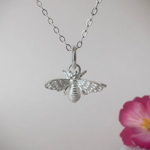 Elegante collar con colgante de abeja maciza de plata de ley 925, colgante de abeja de plata, colgante de abeja de plata maciza 925, regalo
