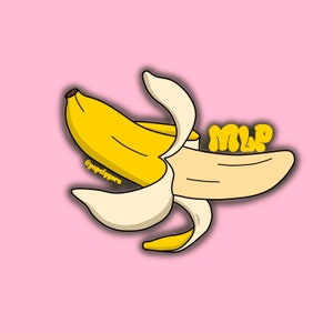 May include: A cartoon illustration of a partially peeled banana on a pink background. The banana is yellow with a brown stem, and the peel is off-white. The letters "MLP" are in yellow bubble letters. The Instagram handle "@papelygarn" is also visible.