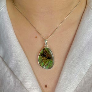 Ammolite Pendant / 925 Sterling Silver Pendant / Healing Gemstone / Gifts for her / Fancy Cab / Ammolite / Statement Ammolite Pendants