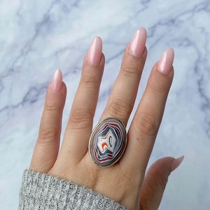 Fordite verstelbare ring / 925 sterlingzilveren ring / genezende edelsteen / cadeaus voor haar / ovale cabine / Fordite / statement Fordite-ringen