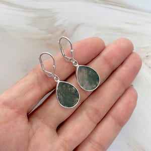 Moos Achat Ohrring / 925 Sterling Silber Ohrring / Heilstein / Moos Achat Schmuck / Geschenke für Sie / Pear Cab / Moos Achat Ohrringe