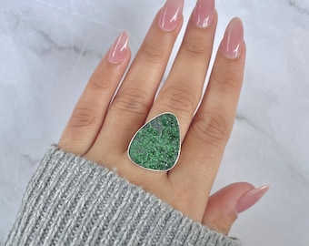 Uvarovite Adjustable Ring / 925 Sterling Silver Ring / Healing Gemstone / Gifts for her / Natural Gemstone / Statement Uvarovite Rings