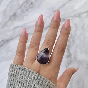 Amethyst Lace Agate Adjustable Ring / 925 Sterling Silver / Healing Gemstone / Gifts for her / Pear Cab / Statement Amethyst Lace Agate Ring