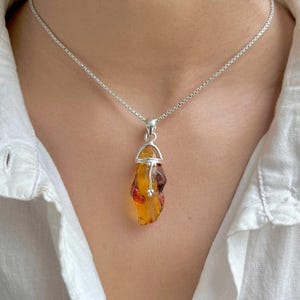 Amber Pendant / 925 Sterling Silver Pendant / Healing Gemstone / Gifts for her / Fancy Rough / Amber Jewellery / Statement Amber Pendants