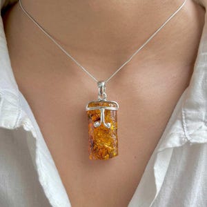 Amber Pendant / 925 Sterling Silver Pendant / Healing Gemstone / Gifts for her / Fancy Rough / Amber Jewellery / Statement Amber Pendants