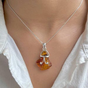 Amber Pendant / 925 Sterling Silver Pendant / Healing Gemstone / Gifts for her / Fancy Rough / Amber Jewellery / Statement Amber Pendants