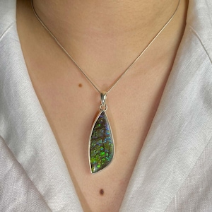 Ammolite Pendant / 925 Sterling Silver Pendant / Healing Gemstone / Gifts for her / Fancy Cab / Ammolite / Statement Ammolite Pendants