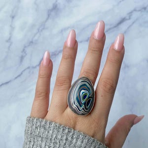 Fordite verstelbare ring / 925 sterlingzilveren ring / genezende edelsteen / cadeaus voor haar / Fancy Cab / Fordite sieraden / statement Fordite-ring