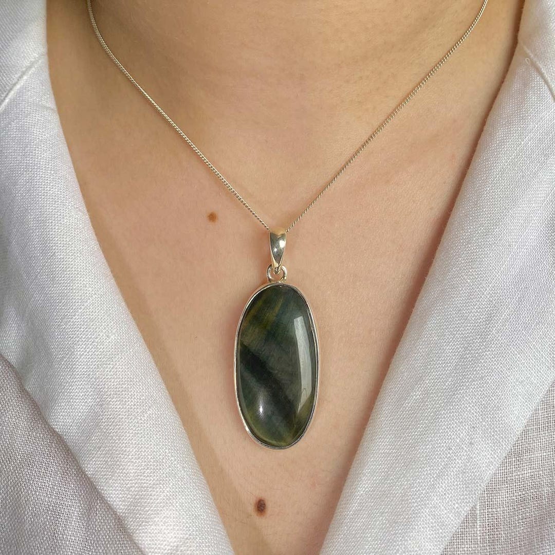 Blue Tiger Eye Pendant / 925 Sterling Silver / Healing