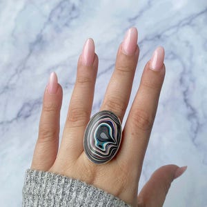 Fordite verstelbare ring / 925 sterlingzilveren ring / genezende edelsteen / cadeaus voor haar / ovale cabine / Fordite-sieraden / statement Fordite-ring