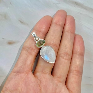 Moonstone , Moldavite Pendant / 925 Sterling Silver Pendant / Healing Gemstone / Pear Cab  / Statement Moonstone Pendants