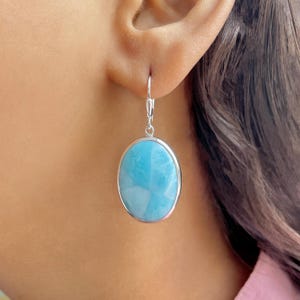 Larimar Leverback-oorbel / 925 sterlingzilver / Helende edelsteen / Cadeau voor haar / Dominicaanse Larimar-sieraden / Statementoorbel LAR-E-321.