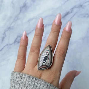 Fordite verstelbare ring / 925 sterlingzilveren ring / genezende edelsteen / cadeaus voor haar / Fancy Cab / Fordite / statement Fordite-ringen