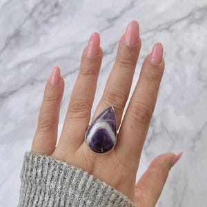 Amethyst Lace Agate Adjustable Ring / 925 Sterling Silver / Healing Gemstone / Gifts for her / Pear Cab / Statement Amethyst Lace Agate Ring