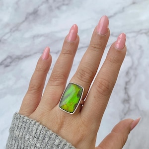 Bague réglable en ammolite / Argent sterling 925 / Pierres précieuses de guérison / Bijoux en ammolite / Cadeaux pour elle / Cabine chic / Bague en ammolite tendance