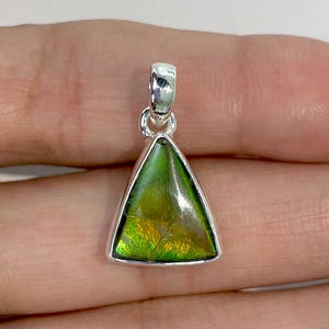 Ammolite Pendant / 925 Sterling Silver Pendant / Healing Gemstone / Gift for her / Trillion / Ammolite Jewelry / Statement Ammolite Pendant