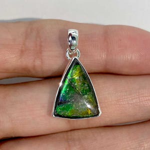 Ammolite Pendant / 925 Sterling Silver Pendant / Healing Gemstone / Gift for her / Trillion / Ammolite Jewelry / Statement Ammolite Pendant