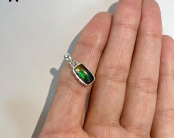 Collar con colgante de ammolita / Plata de ley 925 / Piedra preciosa curativa / Regalos para ella / Caballete octogonal / Joyería llamativa de ammolita