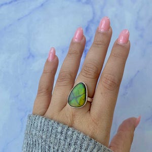 Ammolite Adjustable Ring / 925 Sterling Silver Ring / Healing Gemstone / Gifts for her / Fancy Cab / Ammolite / Statement Ammolite Rings