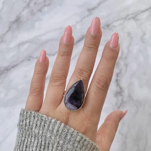Amethyst Lace Agate Adjustable Ring / 925 Sterling Silver / Healing Gemstone / Gifts for her / Pear Cab / Statement Amethyst Lace Agate Ring