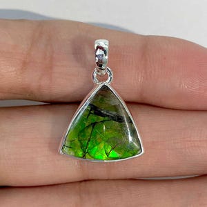 Ammolite Pendant / 925 Sterling Silver Pendant / Healing Gemstone / Gift for her / Trillion / Ammolite Jewelry / Statement Ammolite Pendant