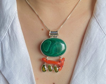 Pendentif en malachite, péridot, corail rouge / Argent sterling 925 / Pierre précieuse de guérison / Cabine ovale / Bijoux en malachite / Pendentif tendance MLC-P-37.