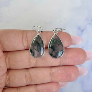 Moss Agate Earring / 925 Sterling Silver Earring / Healing Gemstone / Moss Agate Jewelry / Gifts for her / Pear Cab / Moss Agate Earrings