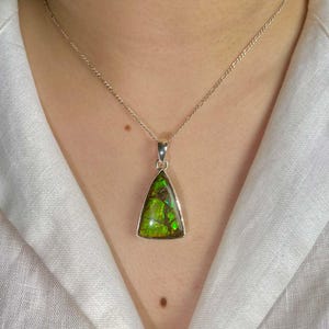 Ammolite Pendant / 925 Sterling Silver Pendant / Healing Gemstone / Gifts for her / Trillion Cab / Ammolite / Statement Ammolite Pendants