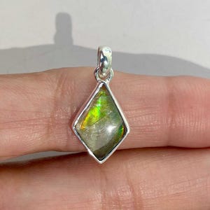 Ammolite Pendant / 925 Sterling Silver Pendant / Healing Gemstone / Gifts for her / Fancy Cab / Ammolite Jewelry / Statement AML-P-224.