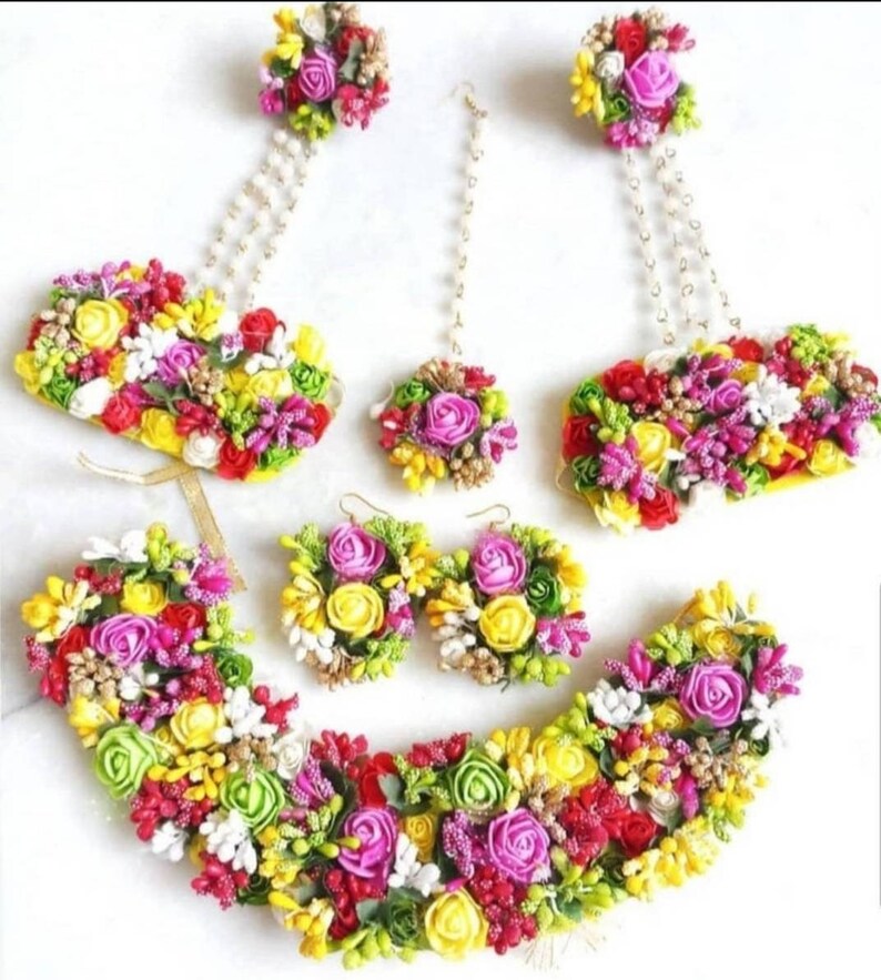Beautiful Multicolored Floral Jewellery set for Haldi Mehandi